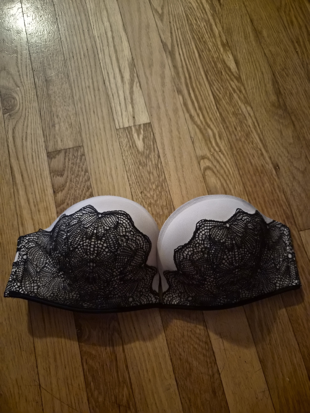 Victoria Secret Strapless Bombshell Bra 34b